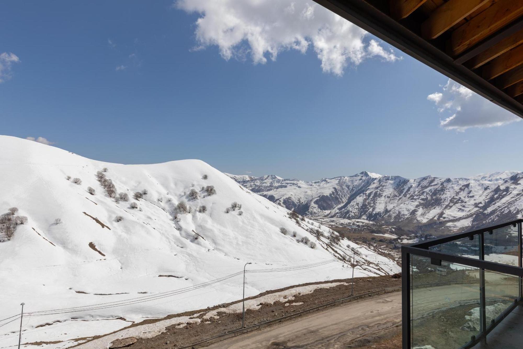 Four Seasons - New Gudauri Aparthotel Exterior photo
