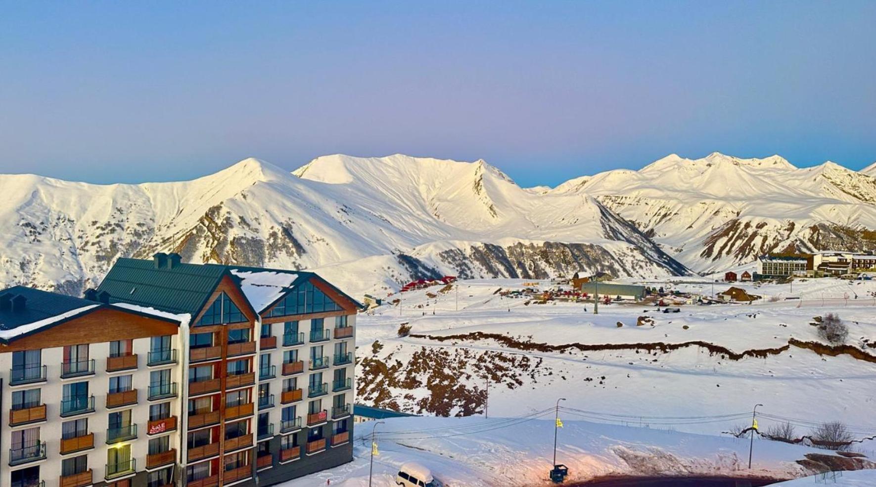 Four Seasons - New Gudauri Aparthotel Exterior photo